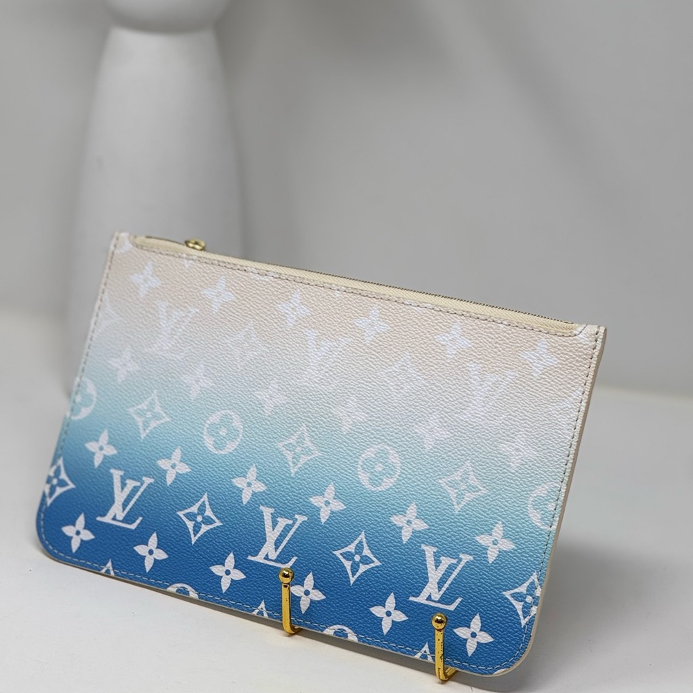 💯Authentic Louis Vuitton by The Pool Limited Edition Neverfull Pochette Blue - Picture 5 of 6